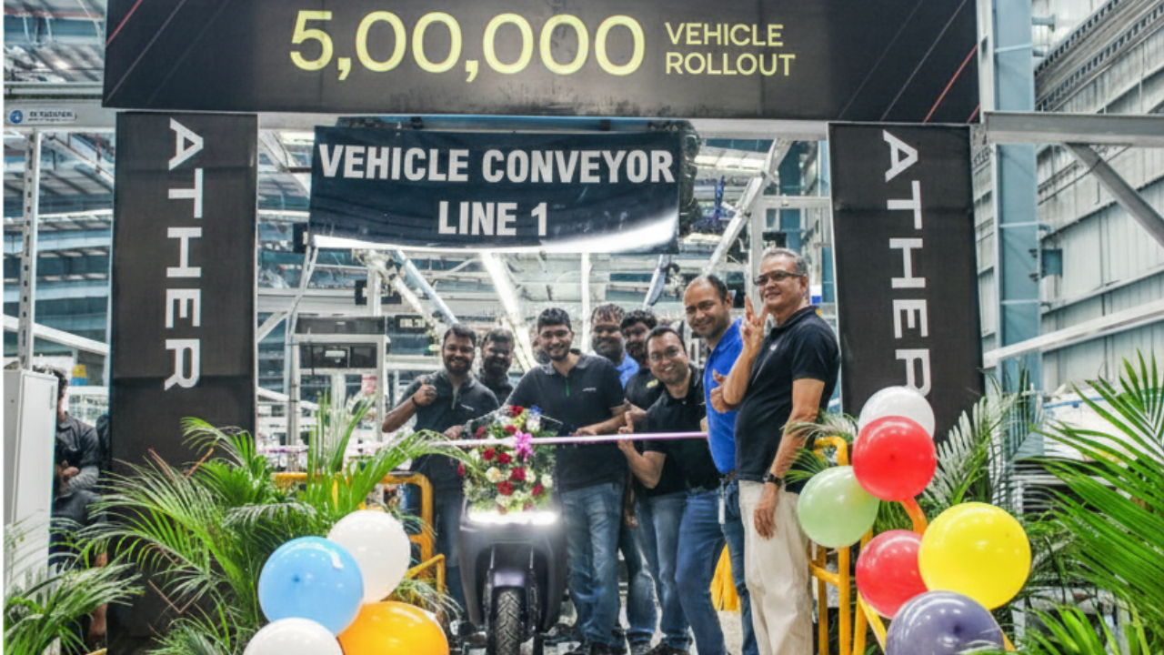 Ather Energy Hits 5,00,000 Electric Scooter Milestone: Fueling India's EV Momentum